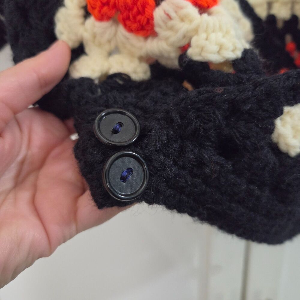 Vintage 70s Handmade Granny Square Crochet Cropped Cardigan Hippie Boho Festival - Picture 3 of 8